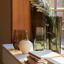 Load image into Gallery viewer, COLLECT | GLASS VASE, CLEAR