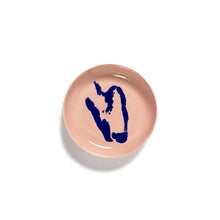 Load image into Gallery viewer, Feast / PLATE HIGH DELICIOUS PINK PEPPER BLUE