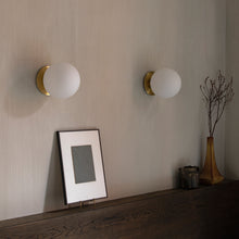 Load image into Gallery viewer, TR BULB, TABLE/WALL LAMP