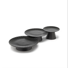 Load image into Gallery viewer, CAKE STAND BLACK INKU
