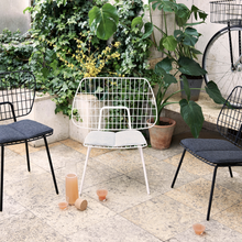 Load image into Gallery viewer, VM STRING LOUNGE CHAIR
