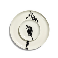 Load image into Gallery viewer, Feast / PLATE S BLACK PEPPER WHITE
