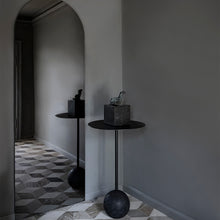 Load image into Gallery viewer, KNOCKOUT SIDE TABLE, ROUND / WHITE
