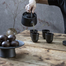 Load image into Gallery viewer, TEA POT CAST-IRON INKU
