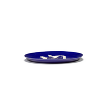 Load image into Gallery viewer, Feast / SERVING PLATE L BLUE PEPPER WHITE
