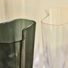 Load image into Gallery viewer, COLLECT | GLASS VASE, CLEAR
