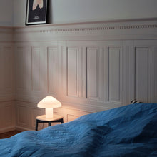 Load image into Gallery viewer, PAO GLASS TABLE LAMP 350
