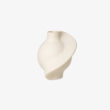 Load image into Gallery viewer, Pirout Vase 01 - SANDED OCKER

