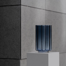 Load image into Gallery viewer, FUNKI VASE ROUNDED - BLACK
